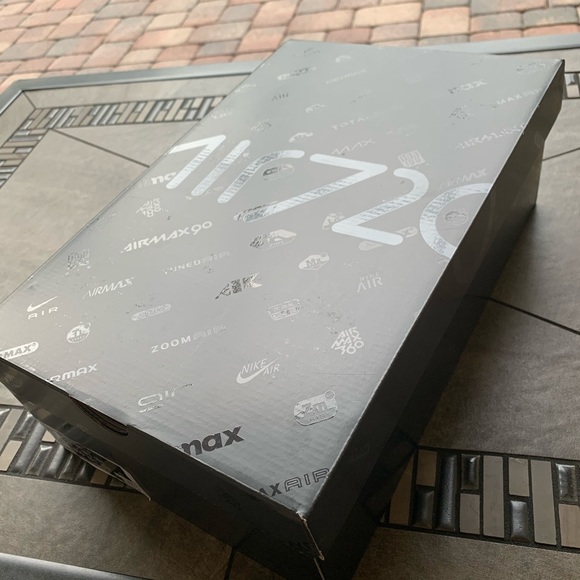 Nike air max 720 • BRAND NEW/NEVER WORN • - Picture 8 of 16